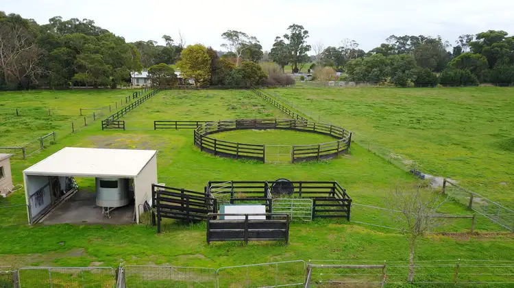 275 Invermay Road West, Athlone VIC 3818