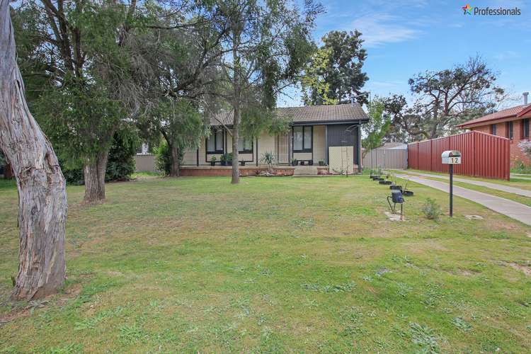 12 edghill Place, Tolland NSW 2650