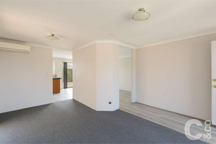 Fourth view of Homely house listing, 6 Hueston Lookout, Leda WA 6170