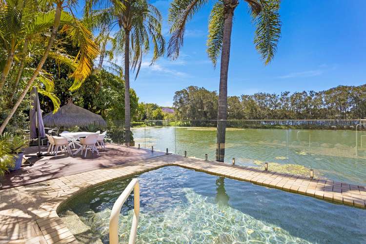 9 Montserrat Court, Clear Island Waters QLD 4226