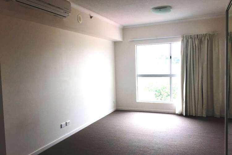 Fifth view of Homely apartment listing, 608a/11 Ellenborough Street, Woodend QLD 4305