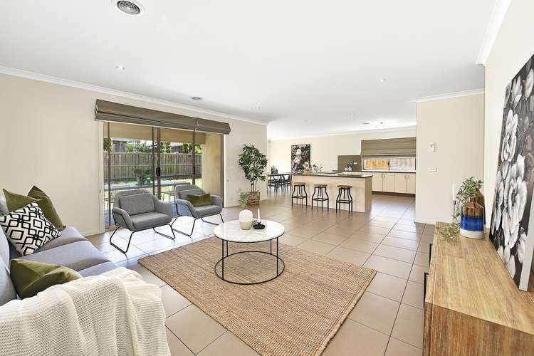 Fifth view of Homely house listing, 27 Vienna Chase, Lalor VIC 3075