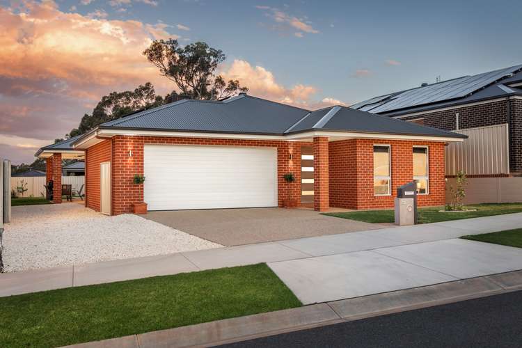 Main view of Homely house listing, 15 Grieve Way, Wodonga VIC 3690