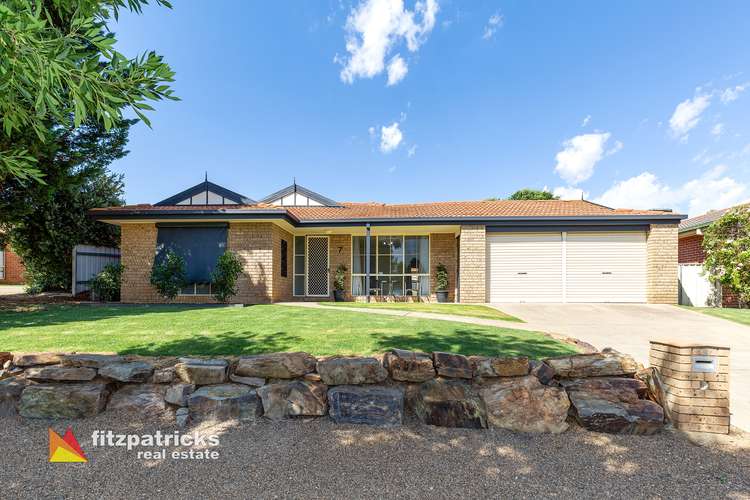 7 Kimba Drive, Glenfield Park NSW 2650