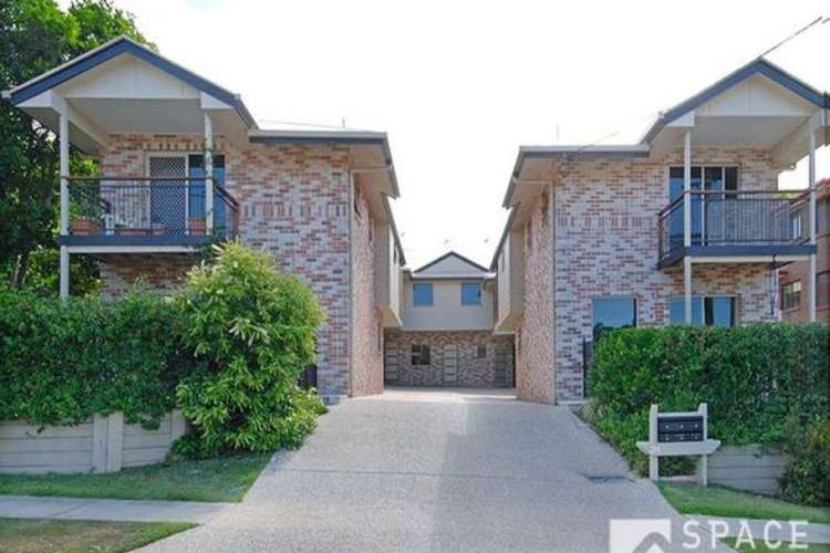 Main view of Homely townhouse listing, 2/24 Ward Street, Newmarket QLD 4051