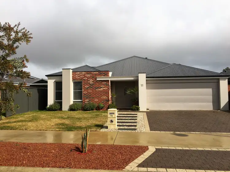 11 Barrington Approach