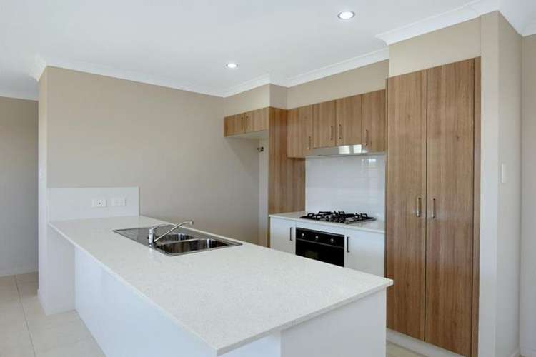 Main view of Homely unit listing, 2/31 Abbey Street, Cranley QLD 4350