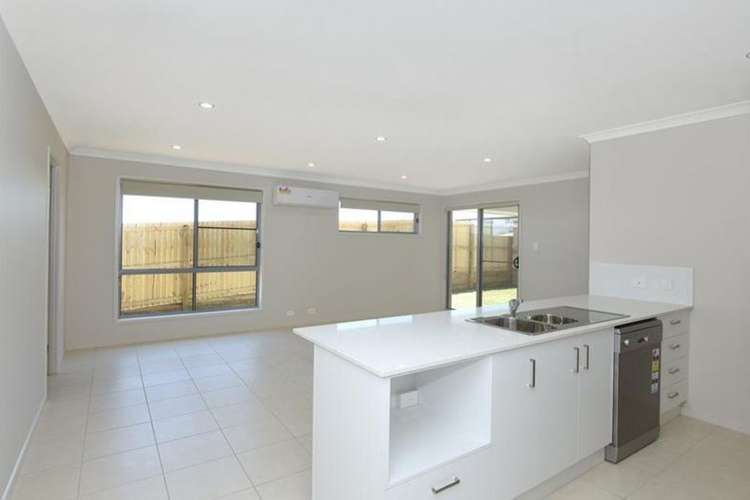 Fifth view of Homely unit listing, 2/31 Abbey Street, Cranley QLD 4350