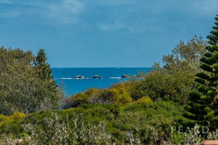 Second view of Homely house listing, 18 Volante Elbow, Ocean Reef WA 6027