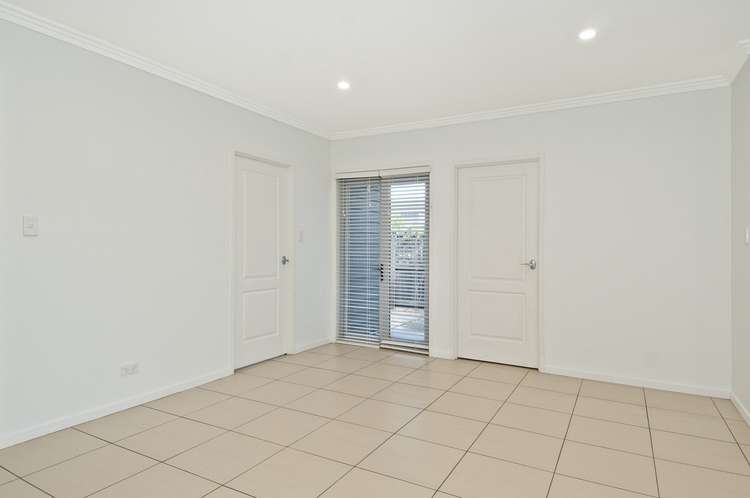 Fifth view of Homely semiDetached listing, 2/2 Strathburn Crescent, Ormeau QLD 4208