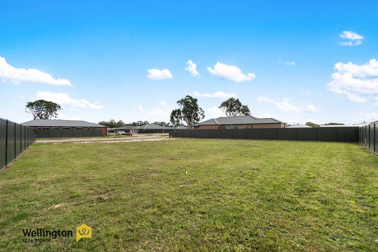 10 Warnock Way, Stratford VIC 3862