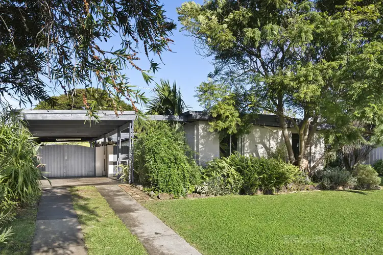 35 Geelong Road