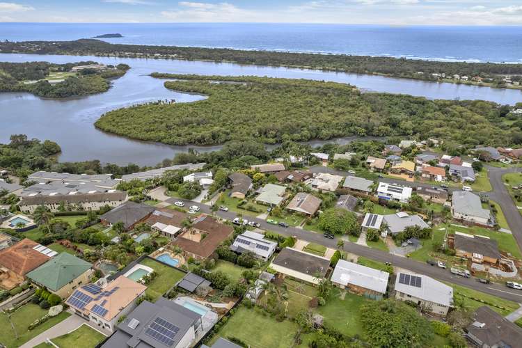 Second view of Homely house listing, 15 Seaview Road, Banora Point NSW 2486