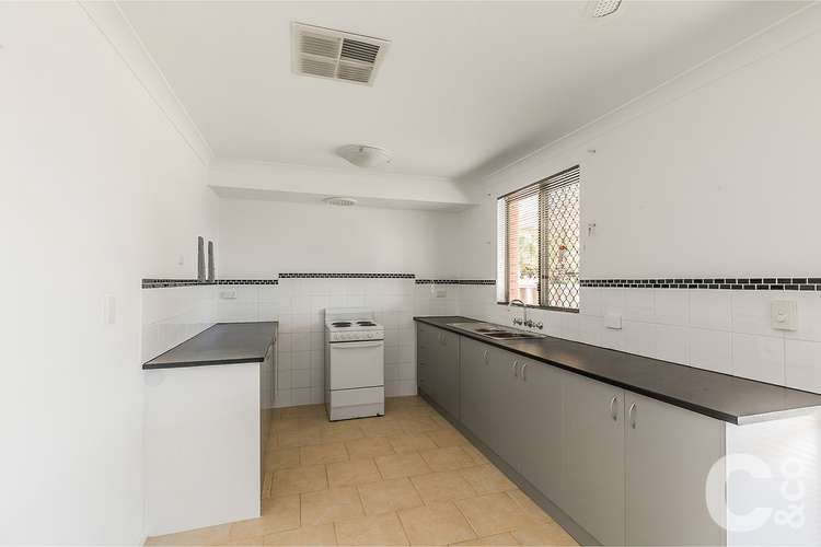 Seventh view of Homely house listing, 2/26 Mandfield Way, Parmelia WA 6167
