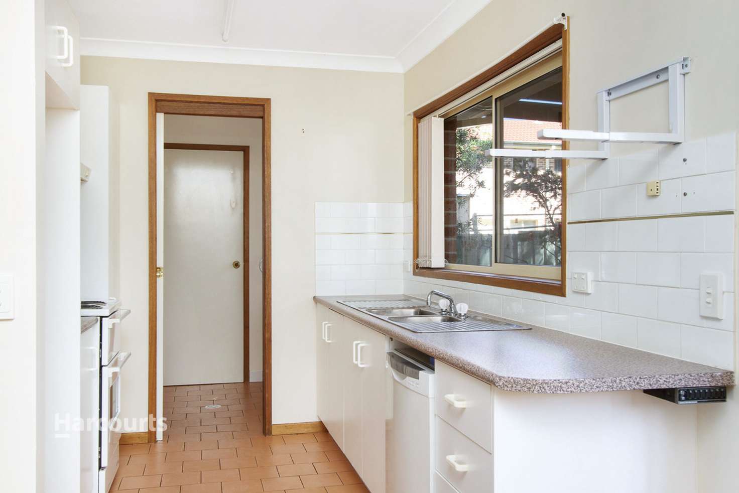Main view of Homely townhouse listing, 7/106 Avondale Road, Avondale NSW 2530