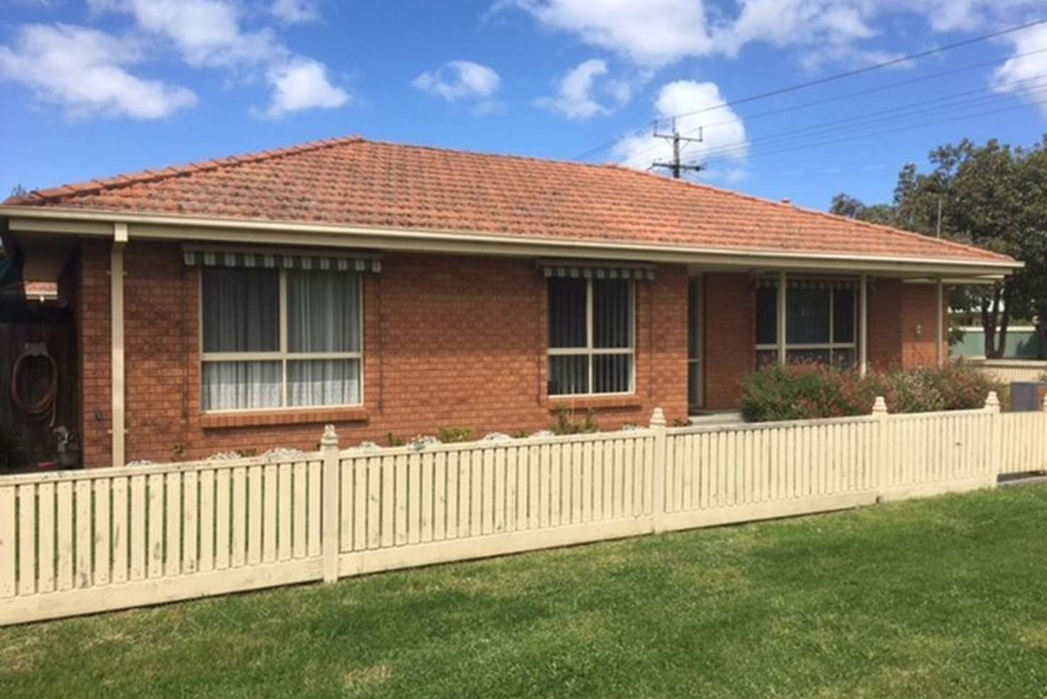 Main view of Homely unit listing, 52 Dundas Street, Sale VIC 3850