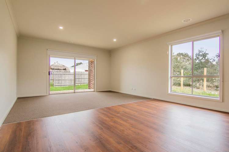 Fourth view of Homely house listing, 33 Barleycorn Bend, Armstrong Creek VIC 3217