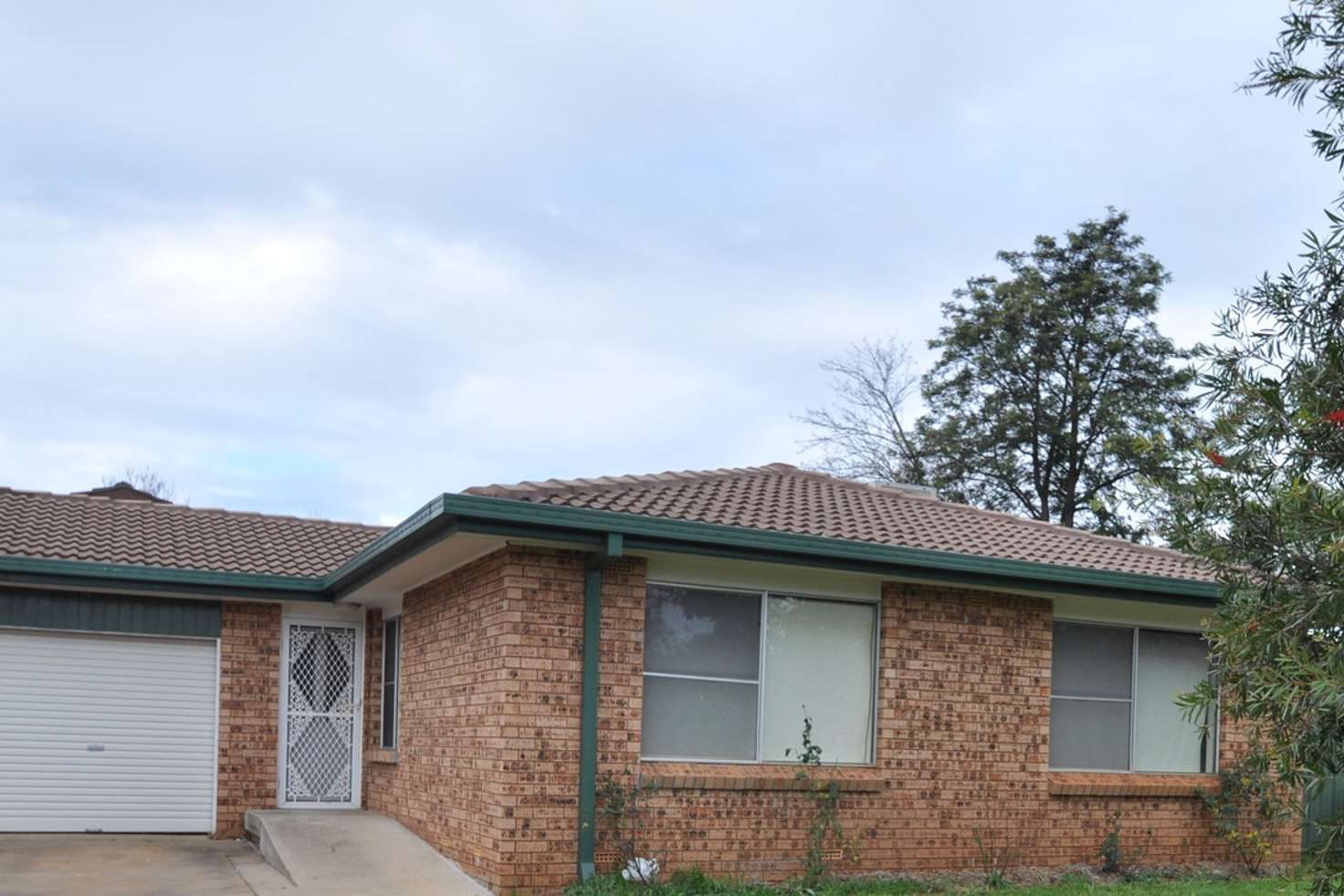 Main view of Homely semiDetached listing, 1A Cedar Court, Dubbo NSW 2830