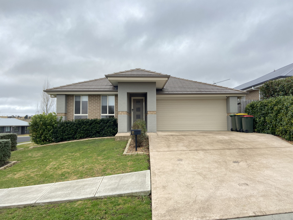 Main view of Homely house listing, 1 McAlroy Place, Goulburn NSW 2580