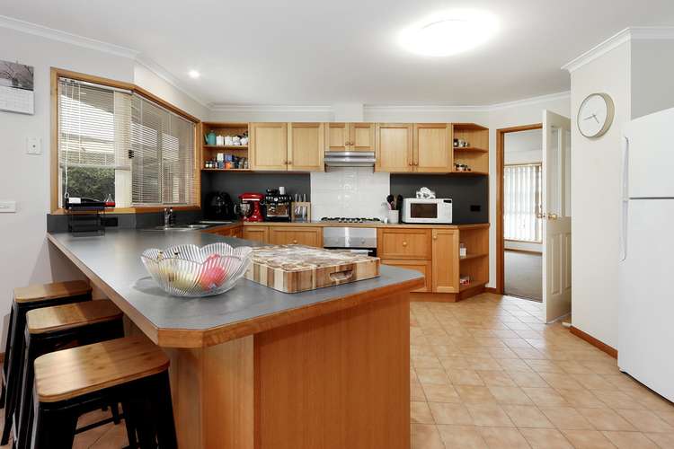 Third view of Homely house listing, 5 Kingfisher Place, Sale VIC 3850