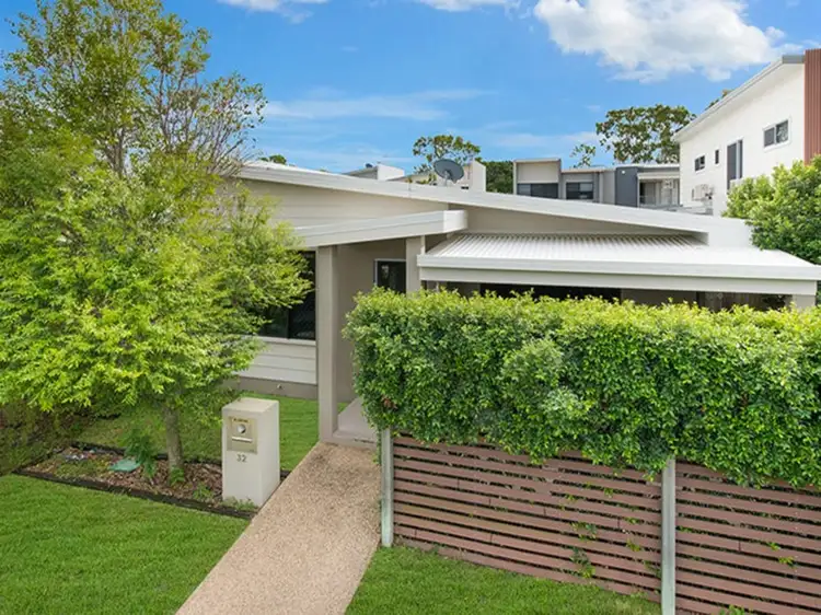 Main view of Homely semi-detached listing, 32 Riveredge Boulevard, Oonoonba QLD 4811