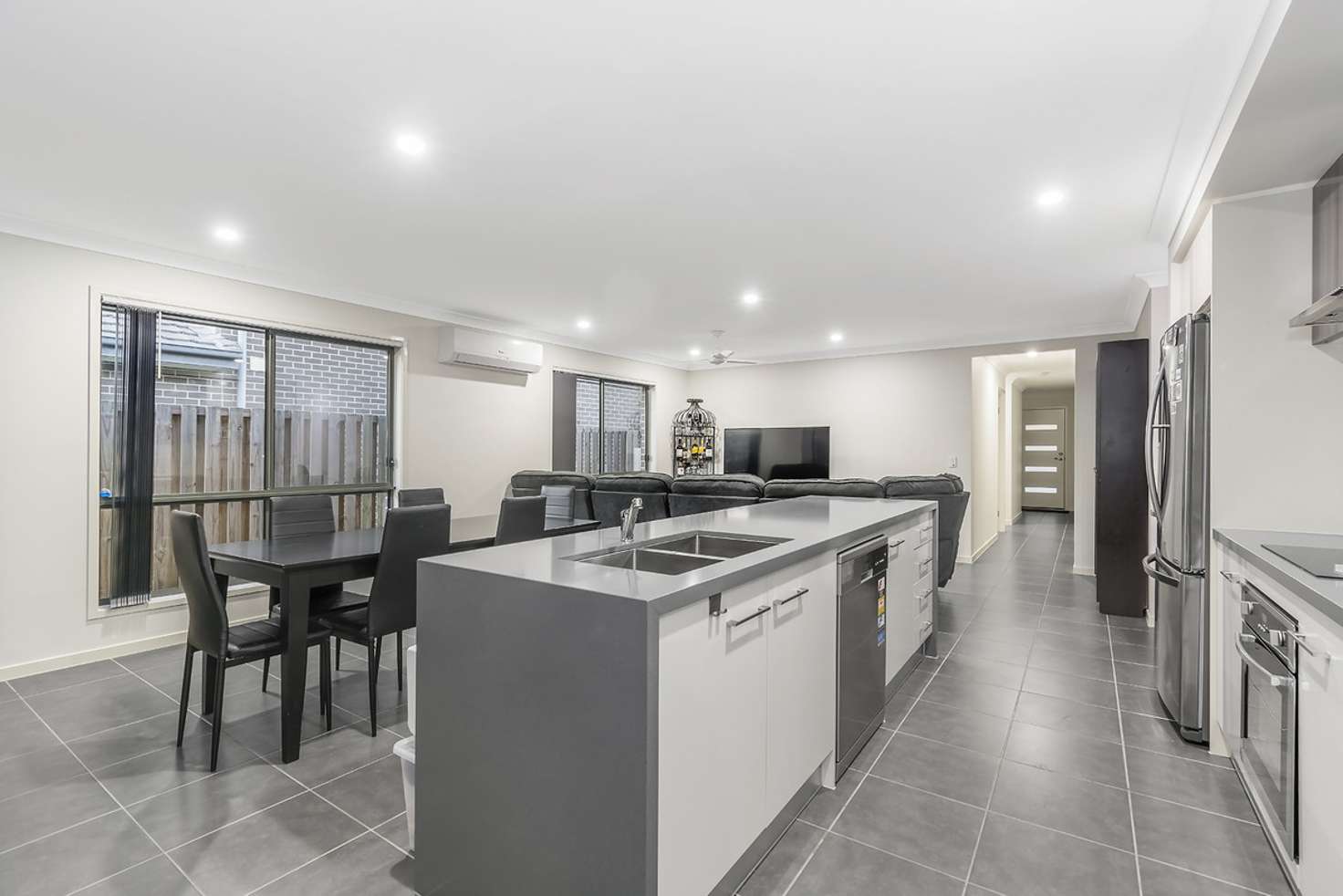 Main view of Homely house listing, 5 Seabank Court, Coomera QLD 4209