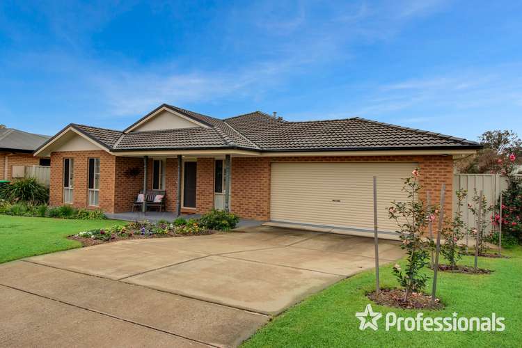 9 Walla Place, Glenfield Park NSW 2650