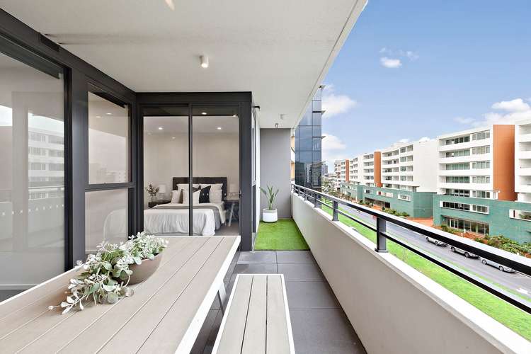 Main view of Homely apartment listing, 404/10 Worth Place, Newcastle NSW 2300