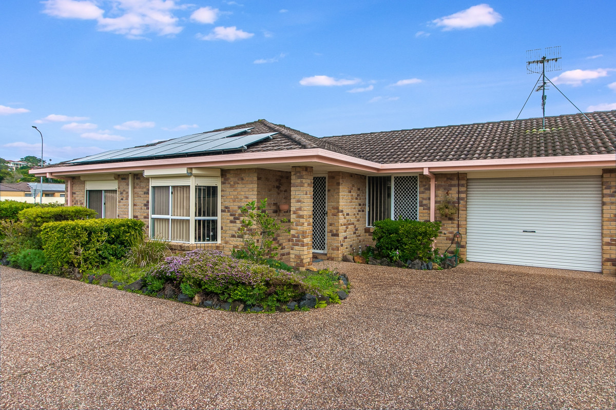 Main view of Homely semiDetached listing, 1/28 Woodlands Drive, Banora Point NSW 2486