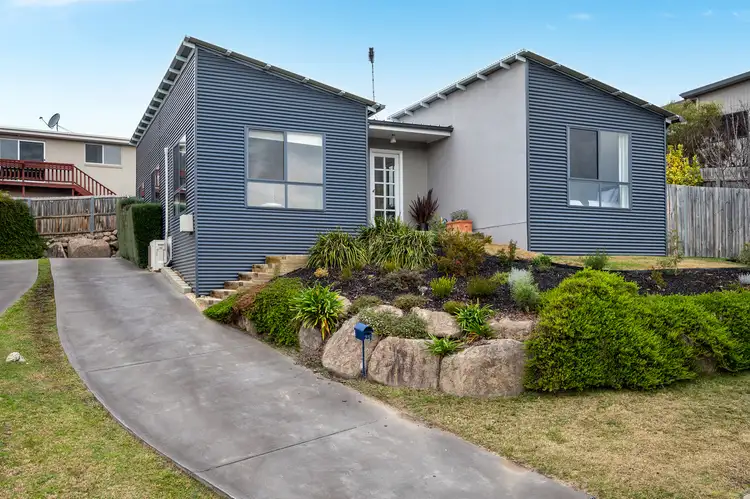 25 Moir Road
