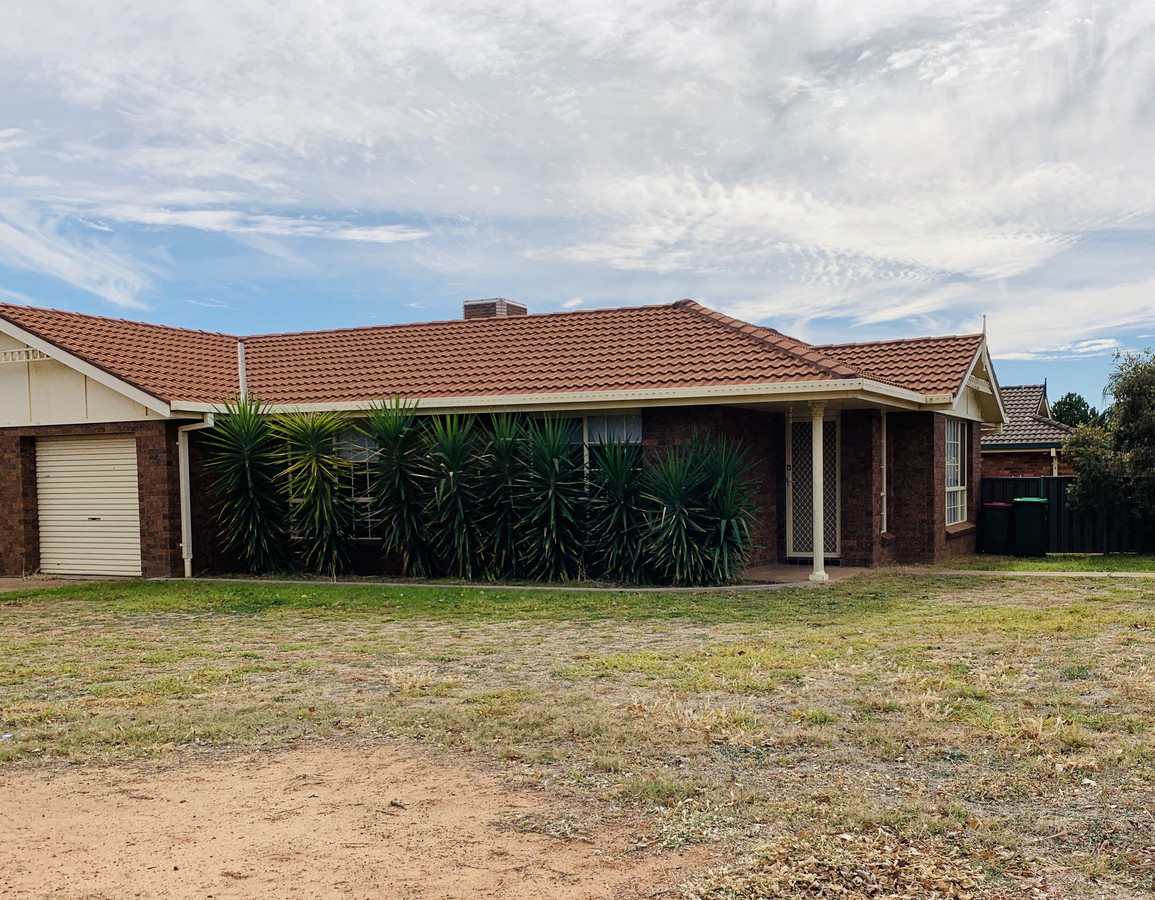 Main view of Homely unit listing, 1/71 Websdale Drive, Dubbo NSW 2830