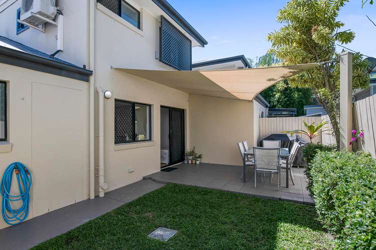 7/11 Barton Road, Hawthorne QLD 4171