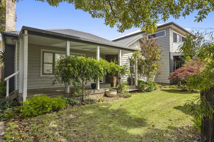 18 Forrest Avenue, Newhaven VIC 3925