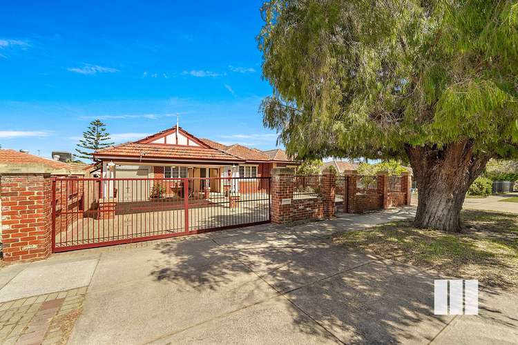 11 Klem Avenue, Salter Point WA 6152