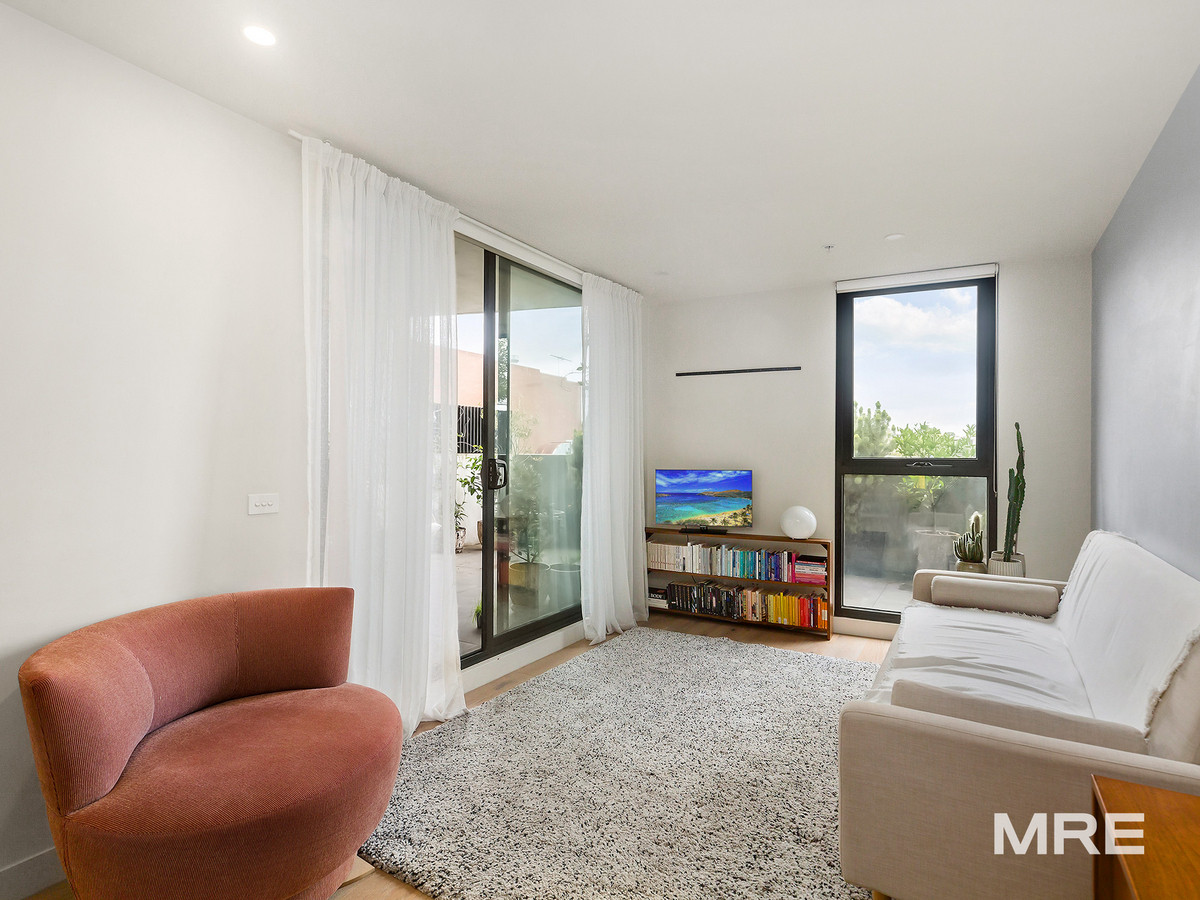 Main view of Homely apartment listing, 102/636 High Street, Thornbury VIC 3071