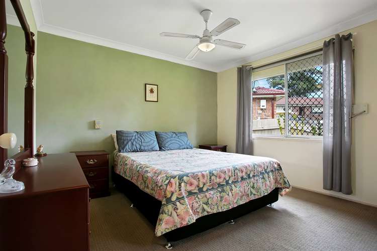 Sixth view of Homely house listing, 5 Evergold Place, Eagle Vale NSW 2558