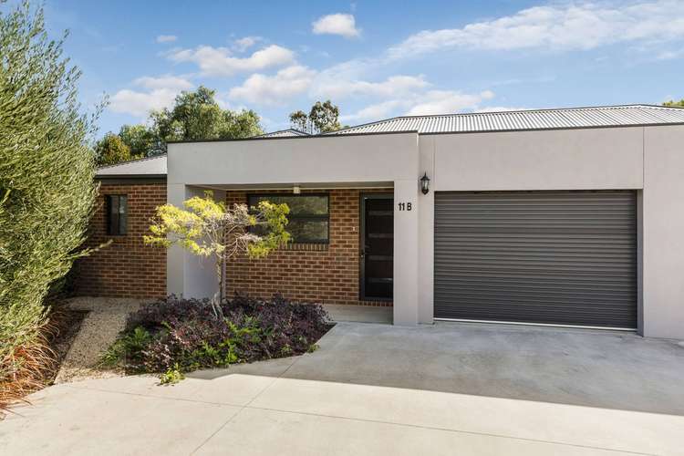 2/11 Carrington Close, White Hills VIC 3550