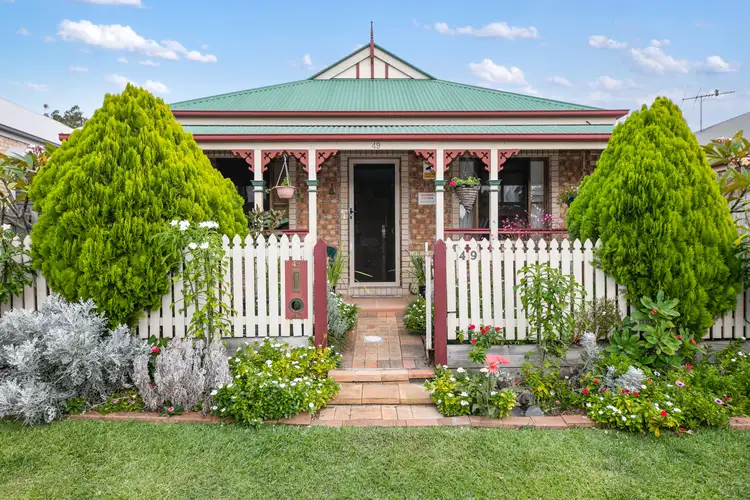 49 Paton Crescent