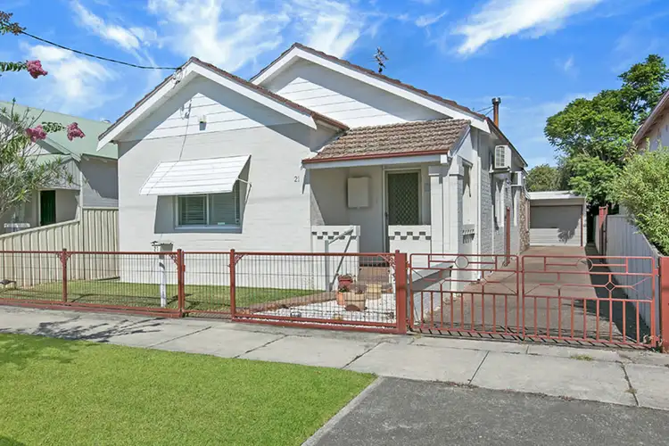 21 Cowper Street, Georgetown NSW 2298
