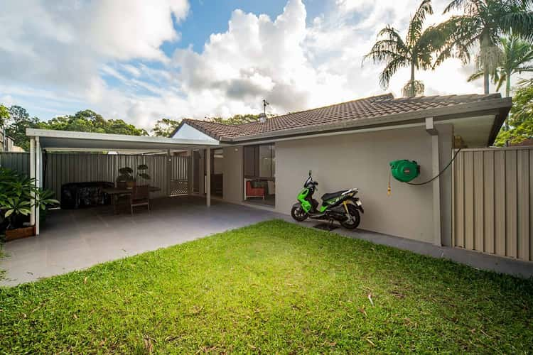 Main view of Homely semiDetached listing, 2/5 Napper Road, Arundel QLD 4214