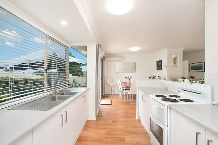 3-19 Amaroo Drive