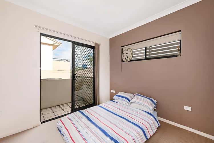 Fifth view of Homely unit listing, 2/22 Cadell Street, Toowong QLD 4066