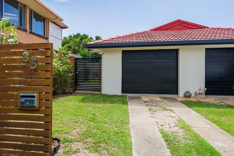 Main view of Homely semiDetached listing, 1/35 Donald Avenue, Paradise Point QLD 4216