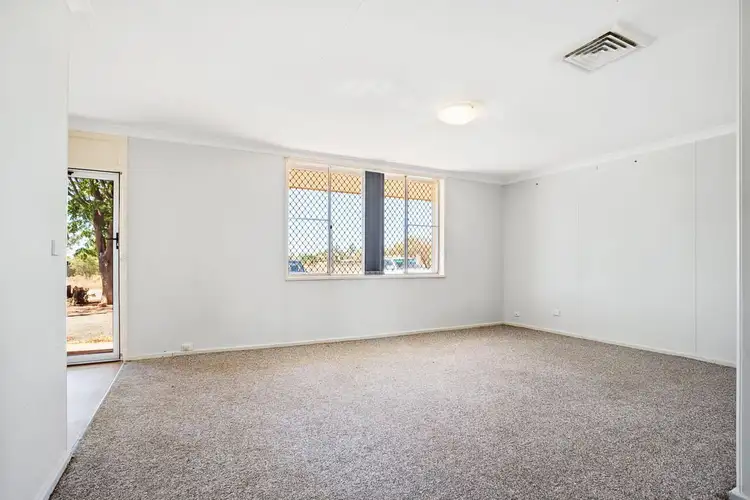 20 Fremantle Crescent, Dampier WA 6713
