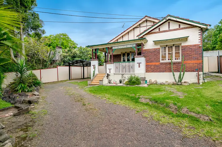 83 Blaxland Road