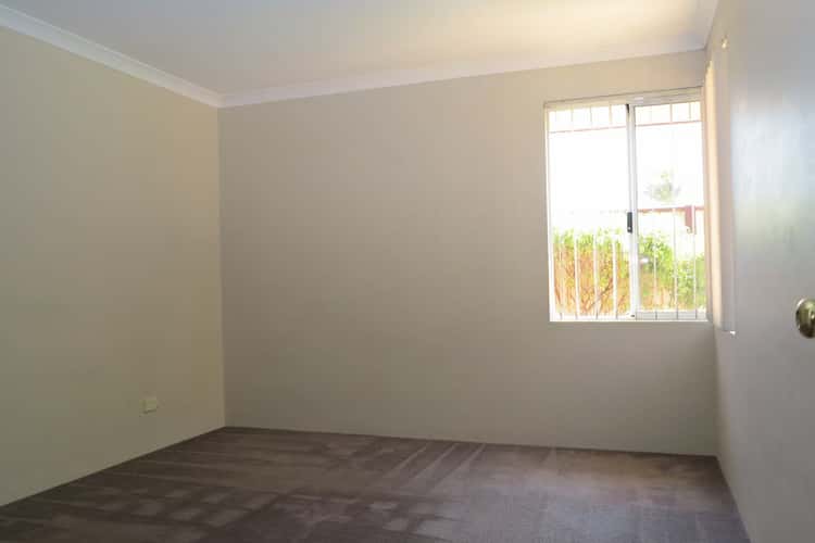 Fifth view of Homely villa listing, 2/52 Station Street, Cannington WA 6107