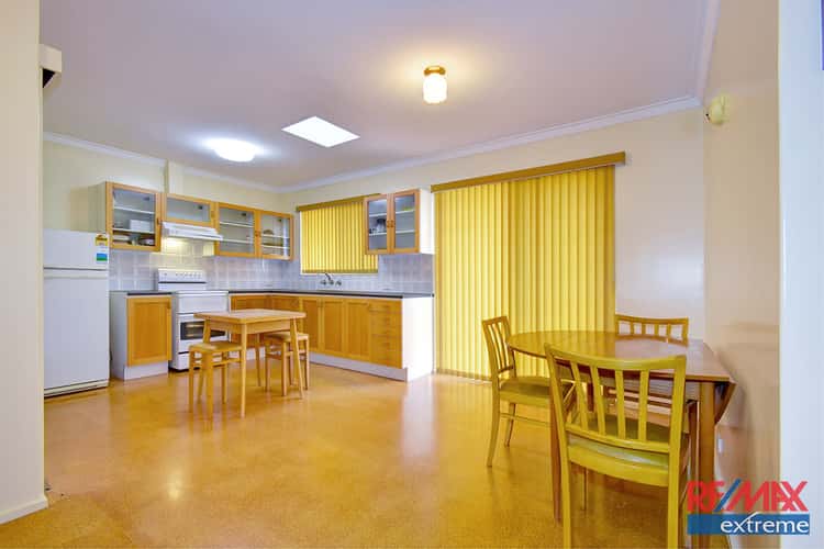 Third view of Homely house listing, 6 Clevedon Place, Kallaroo WA 6025