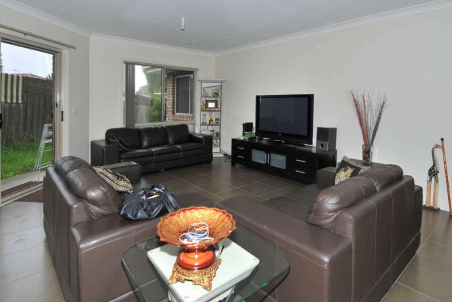 Main view of Homely apartment listing, 2/5 Tarwin Place, Meadow Heights VIC 3048