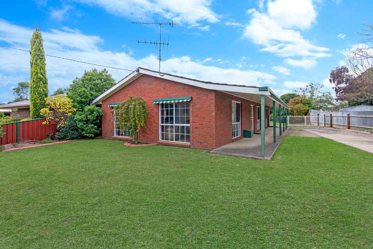 Main view of Homely house listing, 10 Tulloch Crescent, Hamilton VIC 3300