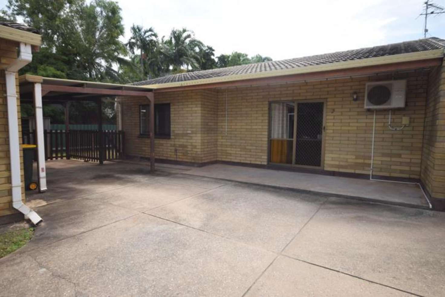 Main view of Homely unit listing, 2/5 Omeo Street, Brinkin NT 810